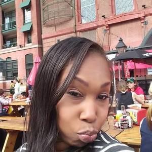 Meet your Posher, Stephanie